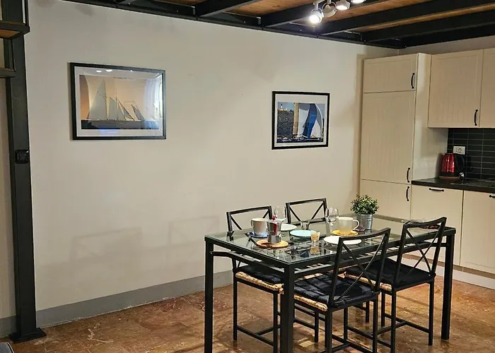 Via Begatto 1 * Bologna